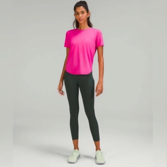 Lululemon High-Neck Running and Training T-Shirt in Pow Wow Pink Size: 6 - Picture 2 of 7